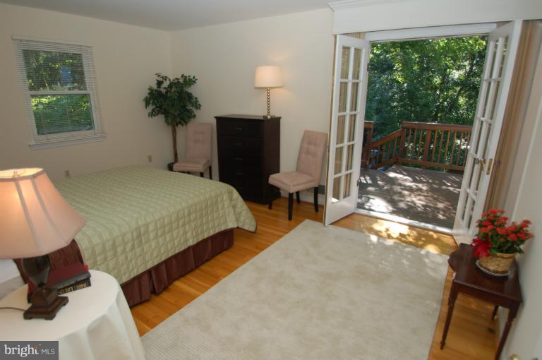 6108 Lorcom Court Springfield, VA 22152 - Photo 19 of 30 Bedroom (Master)
