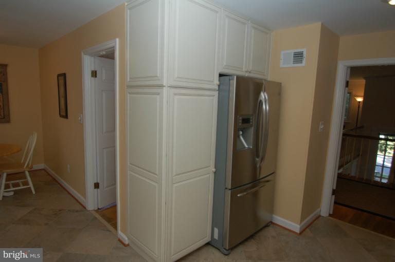 6108 Lorcom Court Springfield, VA 22152 - Photo 24 of 30 Kitchen