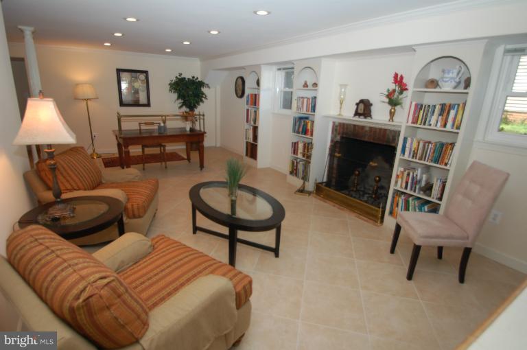 6108 Lorcom Court Springfield, VA 22152 - Photo 26 of 30 Family Room