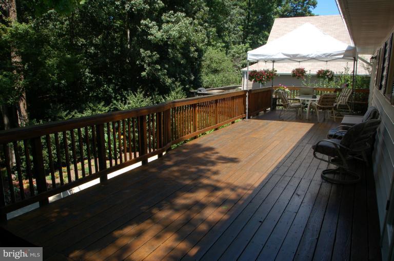 6108 Lorcom Court Springfield, VA 22152 - Photo 27 of 30 Exterior (Rear)