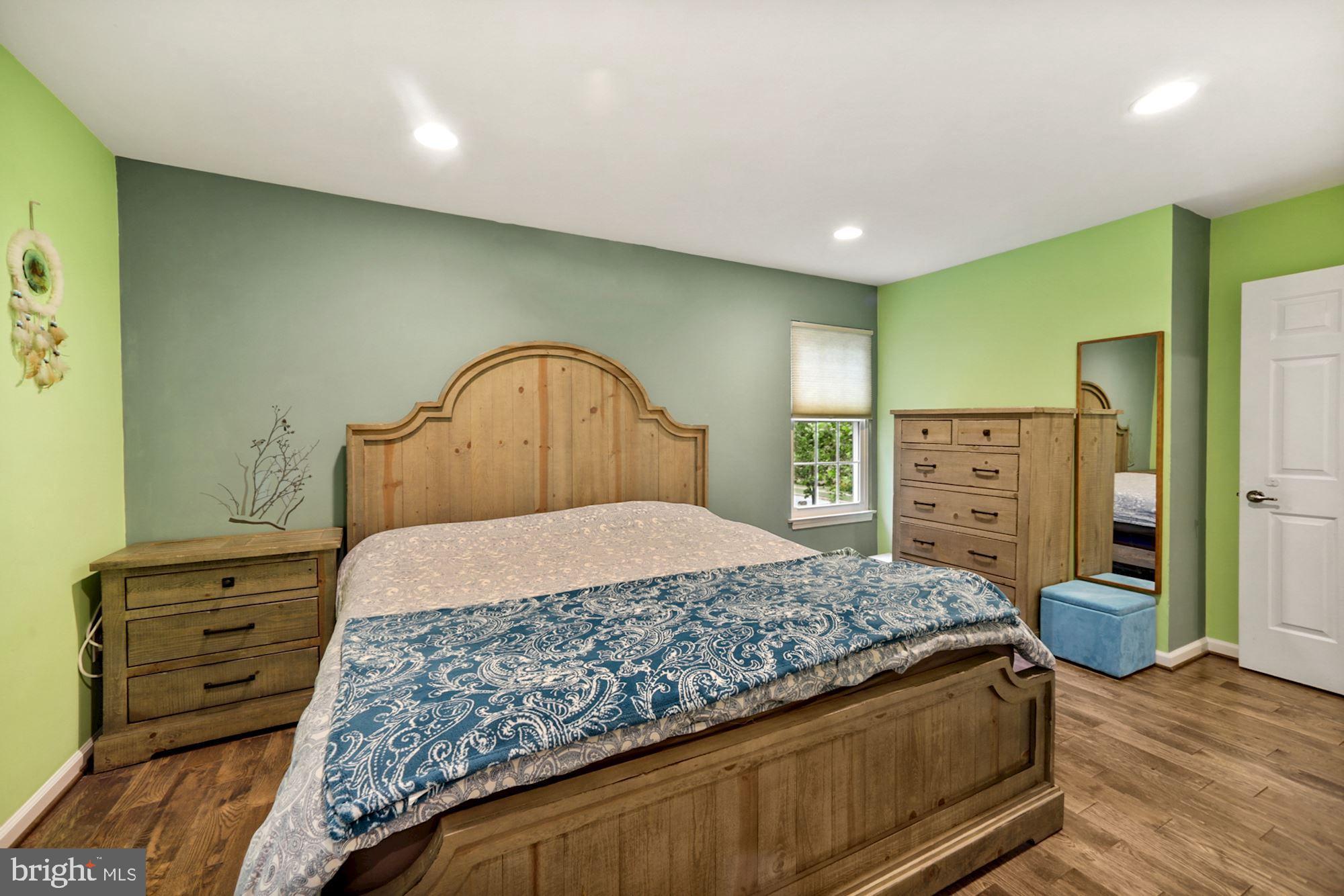 8429 Oak Stream Drive Laurel, MD 20708 - Photo 15 of 37 Gallery Image 15