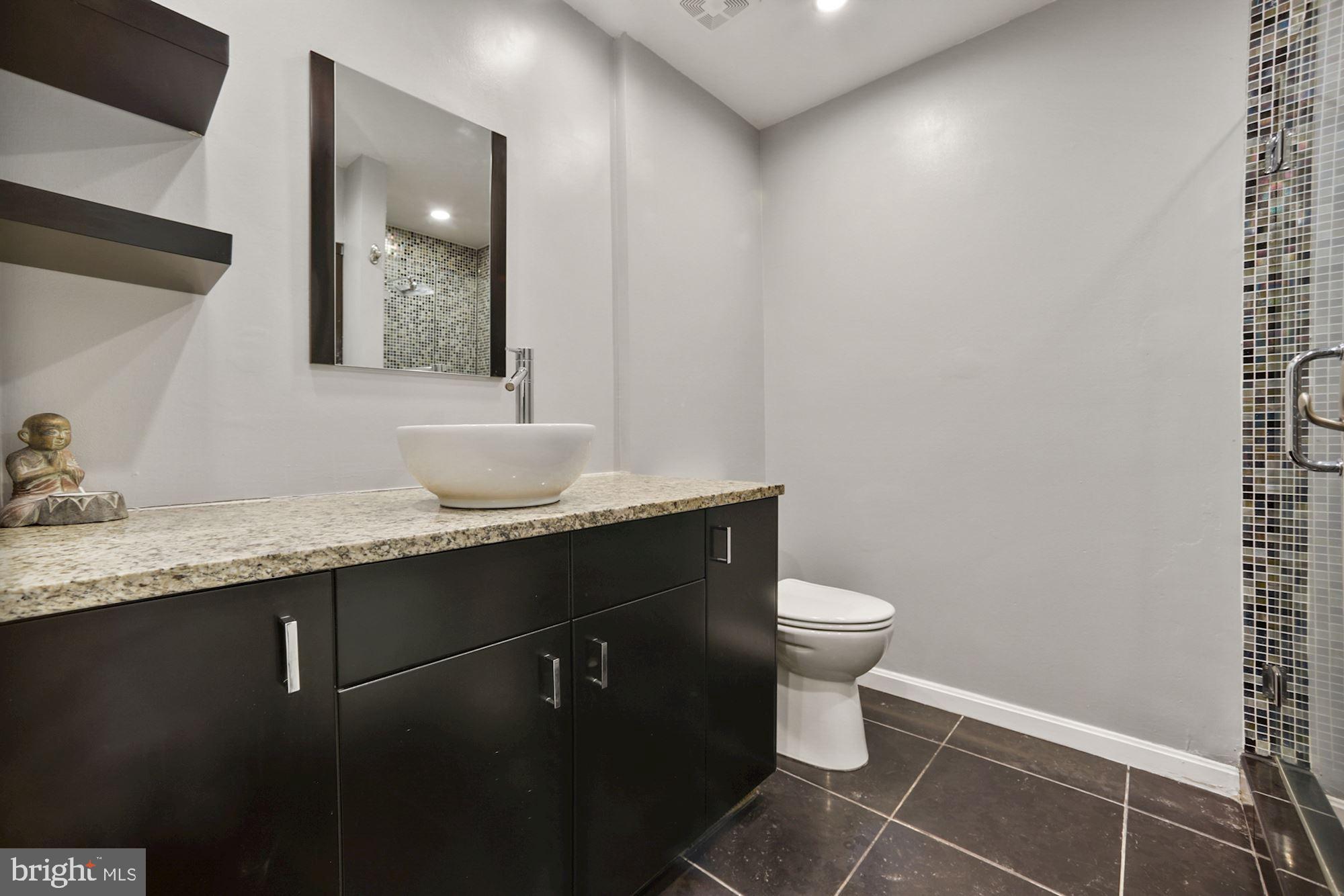 8429 Oak Stream Drive Laurel, MD 20708 - Photo 17 of 37 MBR balthoom