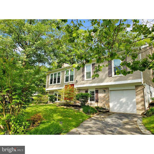 8429 Oak Stream Drive Laurel, MD 20708 - Photo 3 of 37 Gallery Image 3