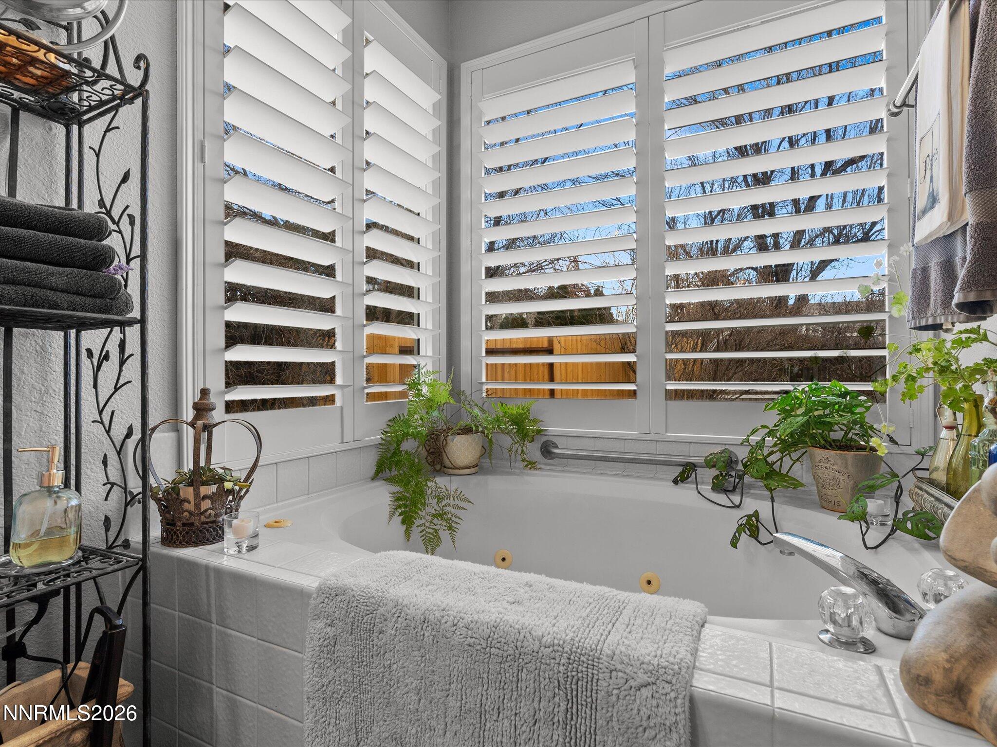 1164 Mayflower Drive Reno, NV 89509 - Photo 34 of 89 a living room with furniture and a potted plant