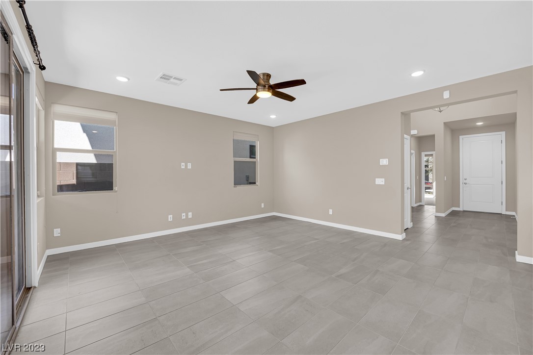 537 Monarch Ridge Court North Las Vegas, NV 89084 - Photo 4 of 38