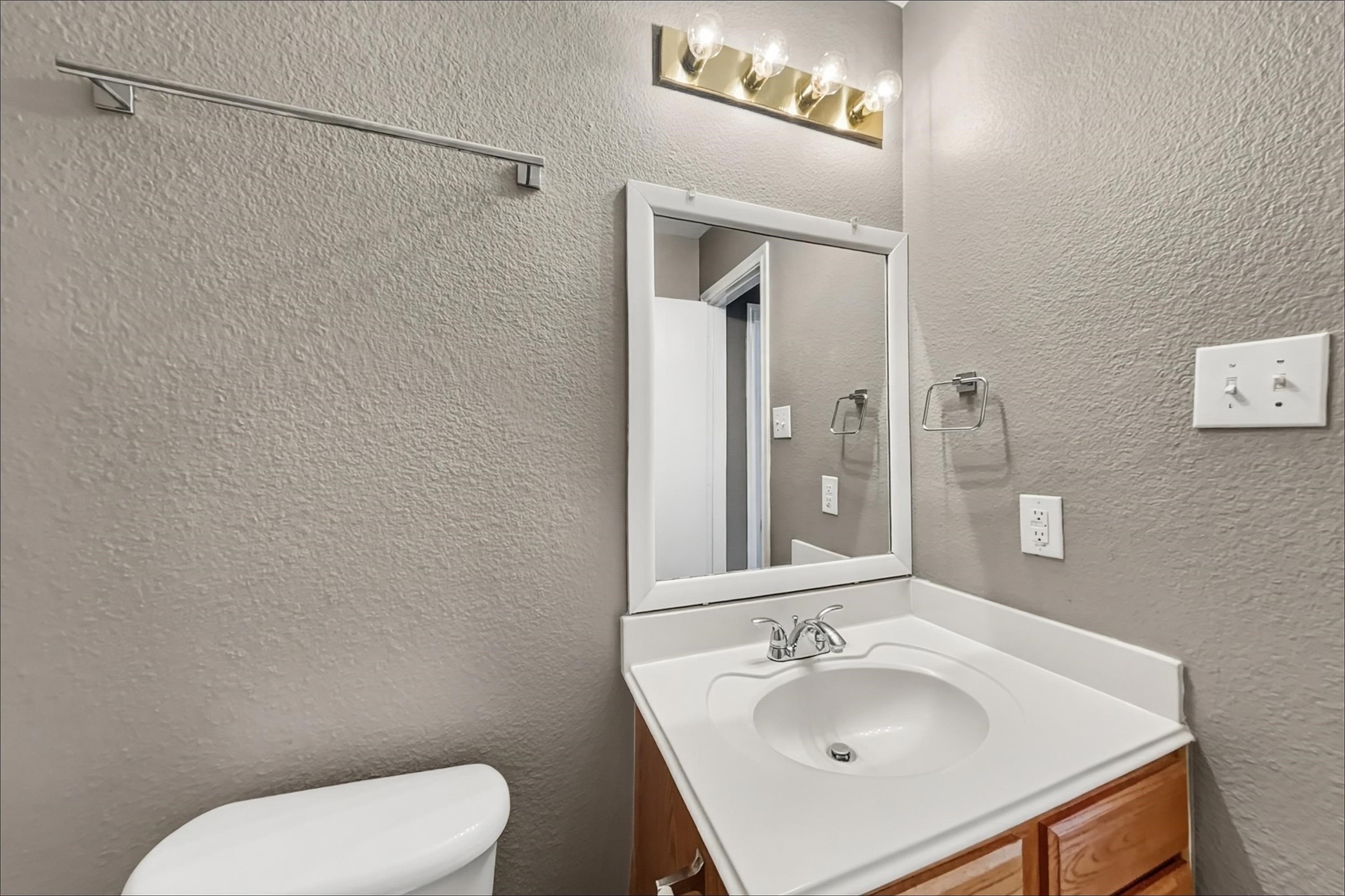 504 Leaf Cluster Court East Conroe, TX 77301 - Photo 14 of 16