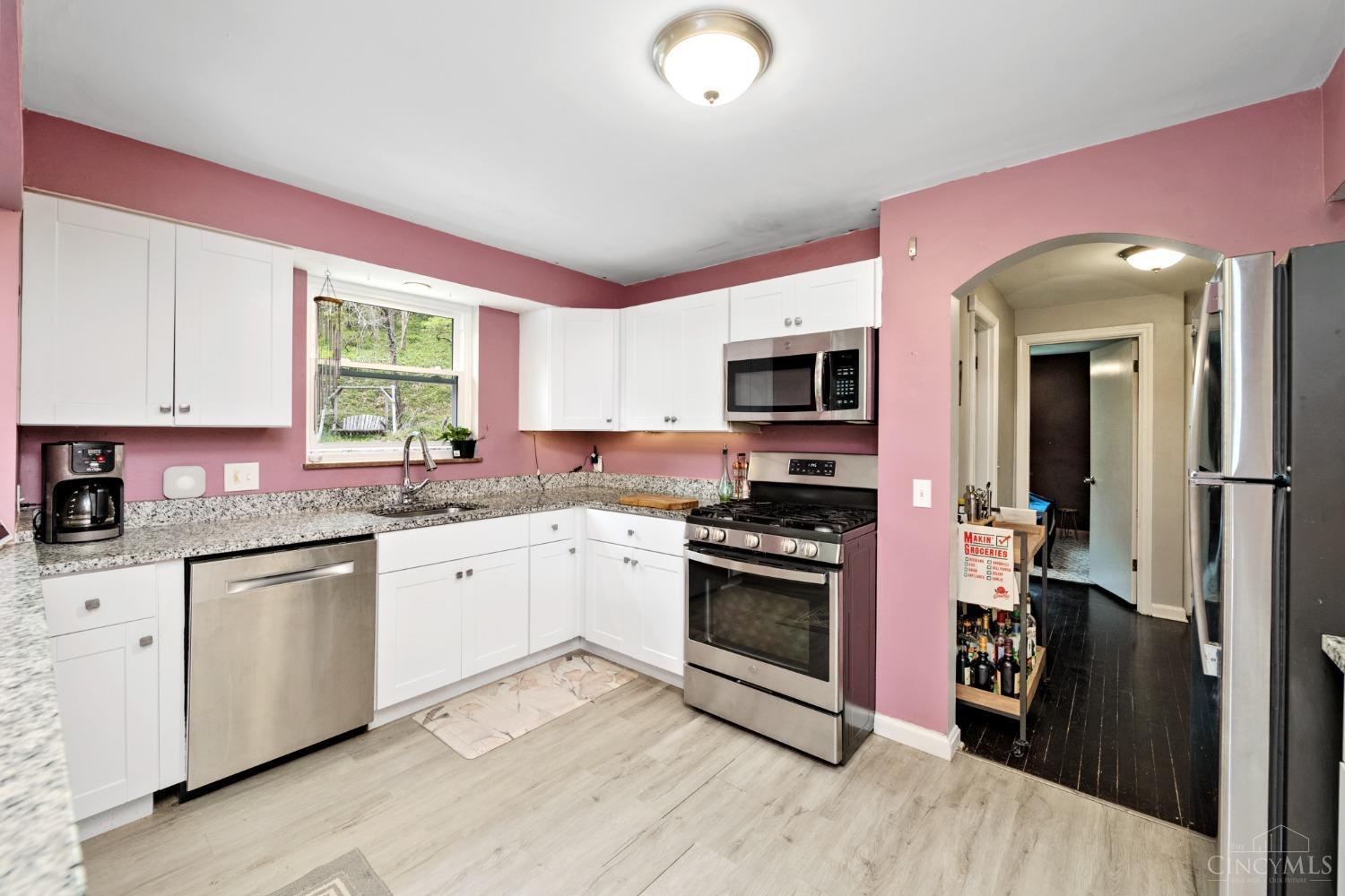 6611 Stewart Road Cincinnati, OH 45236 - Photo 9 of 37 Gallery Image 9