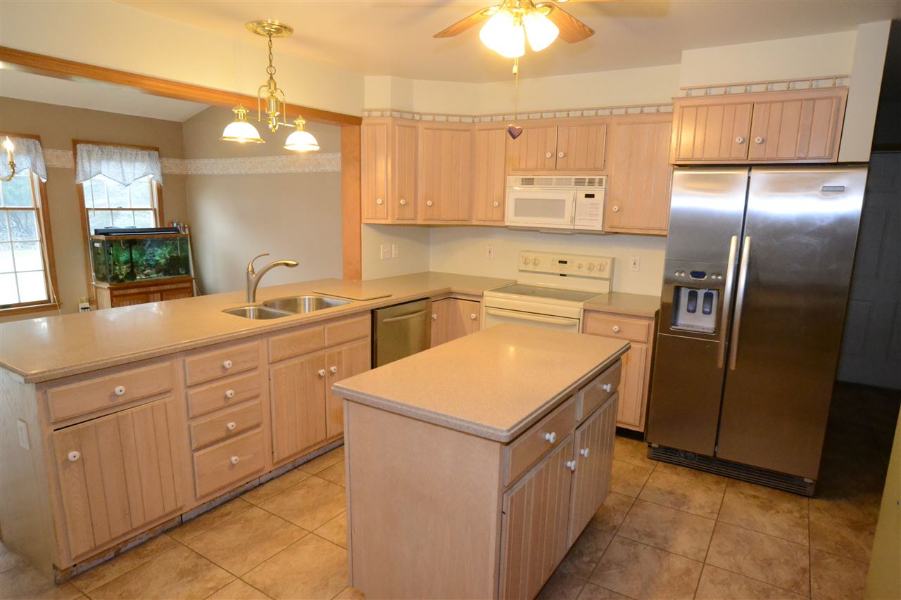 2726 East Stewart Road Midland, MI 48640 - Photo 6 of 24
