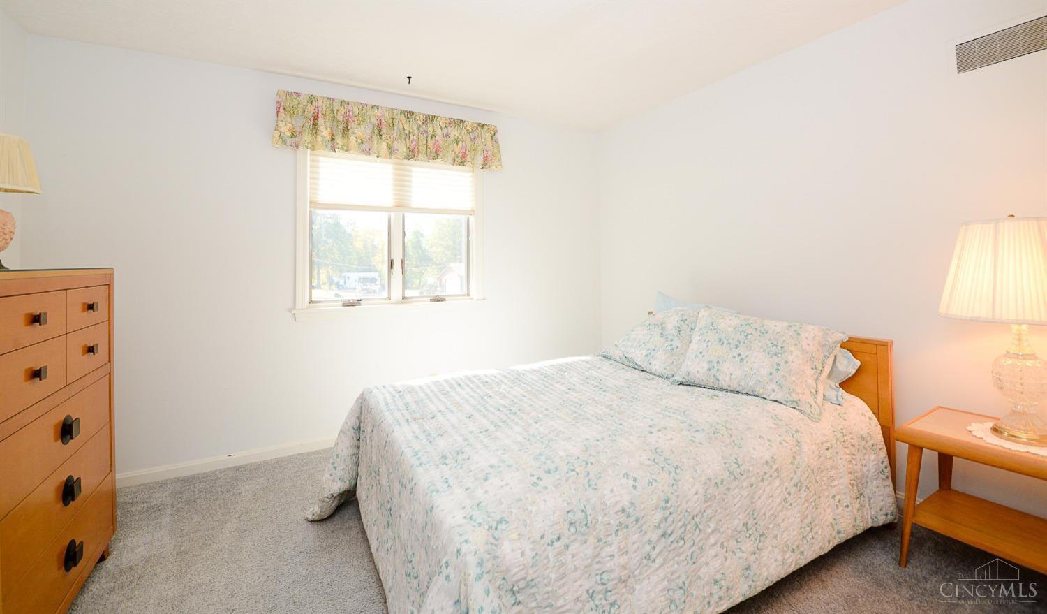 3339 South Road Cincinnati, OH 45248 - Photo 19 of 34