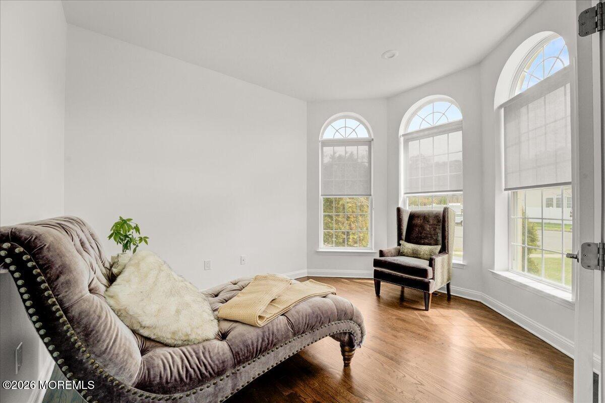 29 Chad Lane Howell, NJ 07731 - Photo 6 of 49 05-Front Room