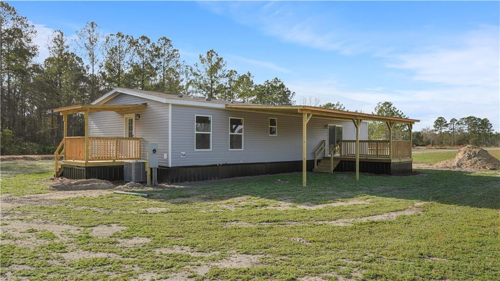 128 Three C Road Jesup, GA 31545 - Photo 2 of 29