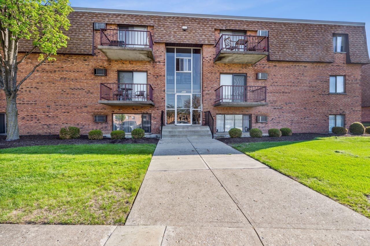 6642 Hearne Road, Unit 183 Cincinnati, OH 45248 - Photo 3 of 36