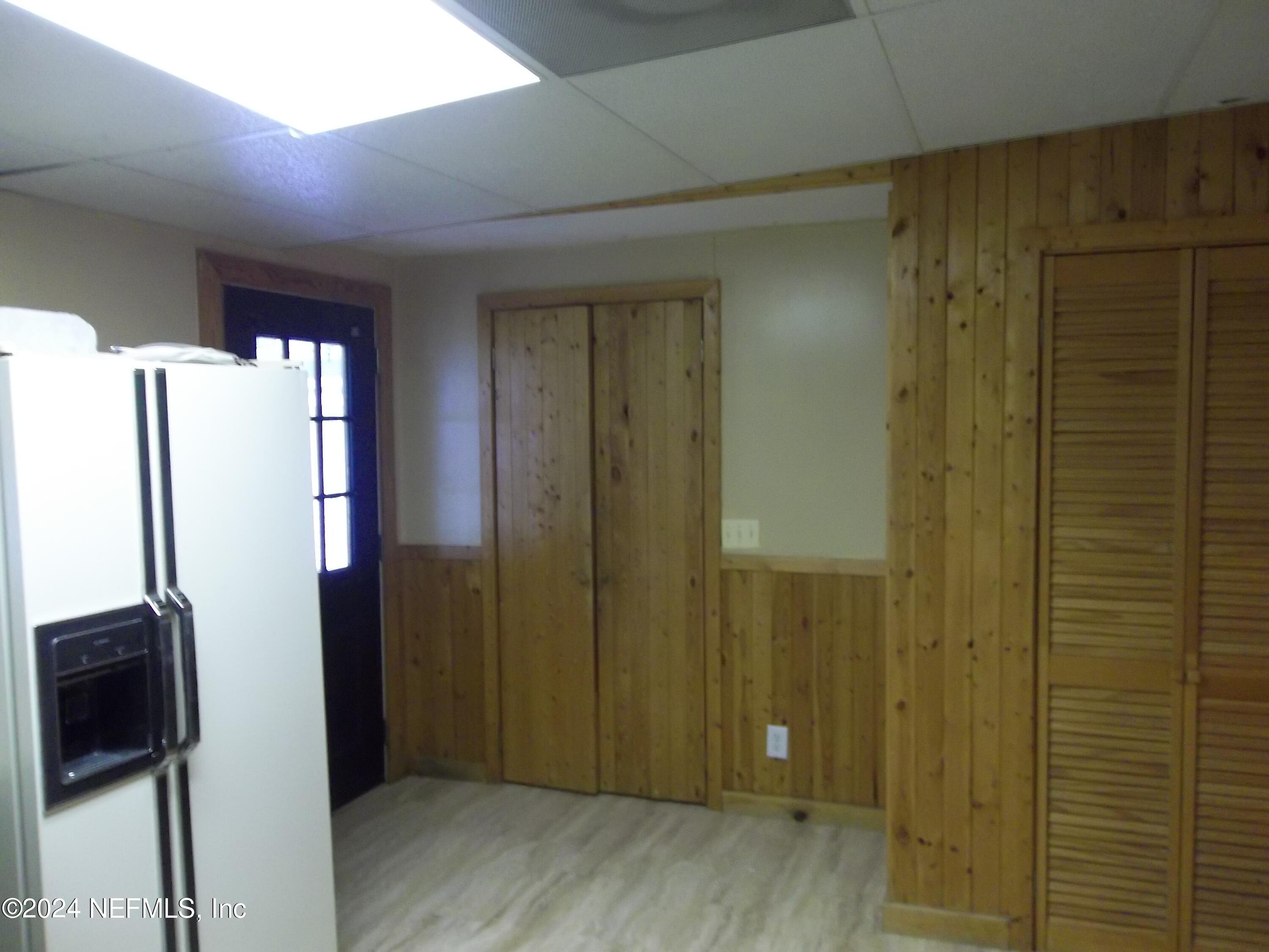 95182 Santa Juana Road Fernandina Beach, FL 32034 - Photo 7 of 20 a view of elevator with hallway