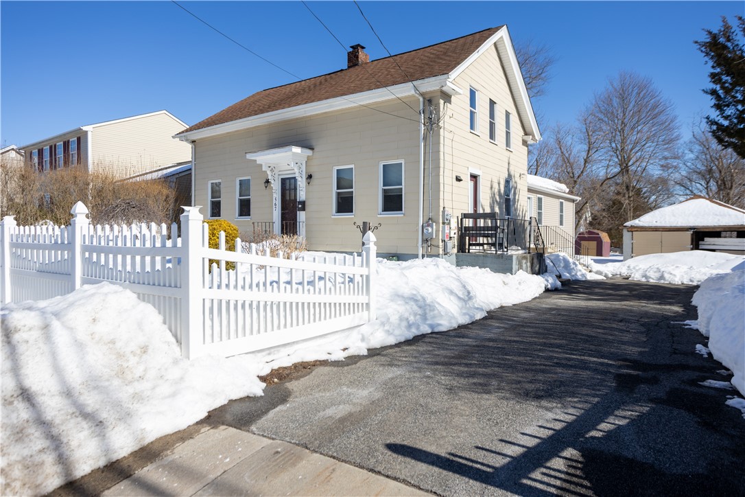 567 Providence Street Warwick, RI 02886 - Photo 13 of 15 Exterior Side