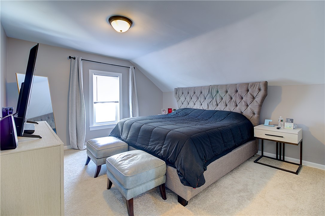 567 Providence Street Warwick, RI 02886 - Photo 6 of 15 Bedroom 1 - Main House