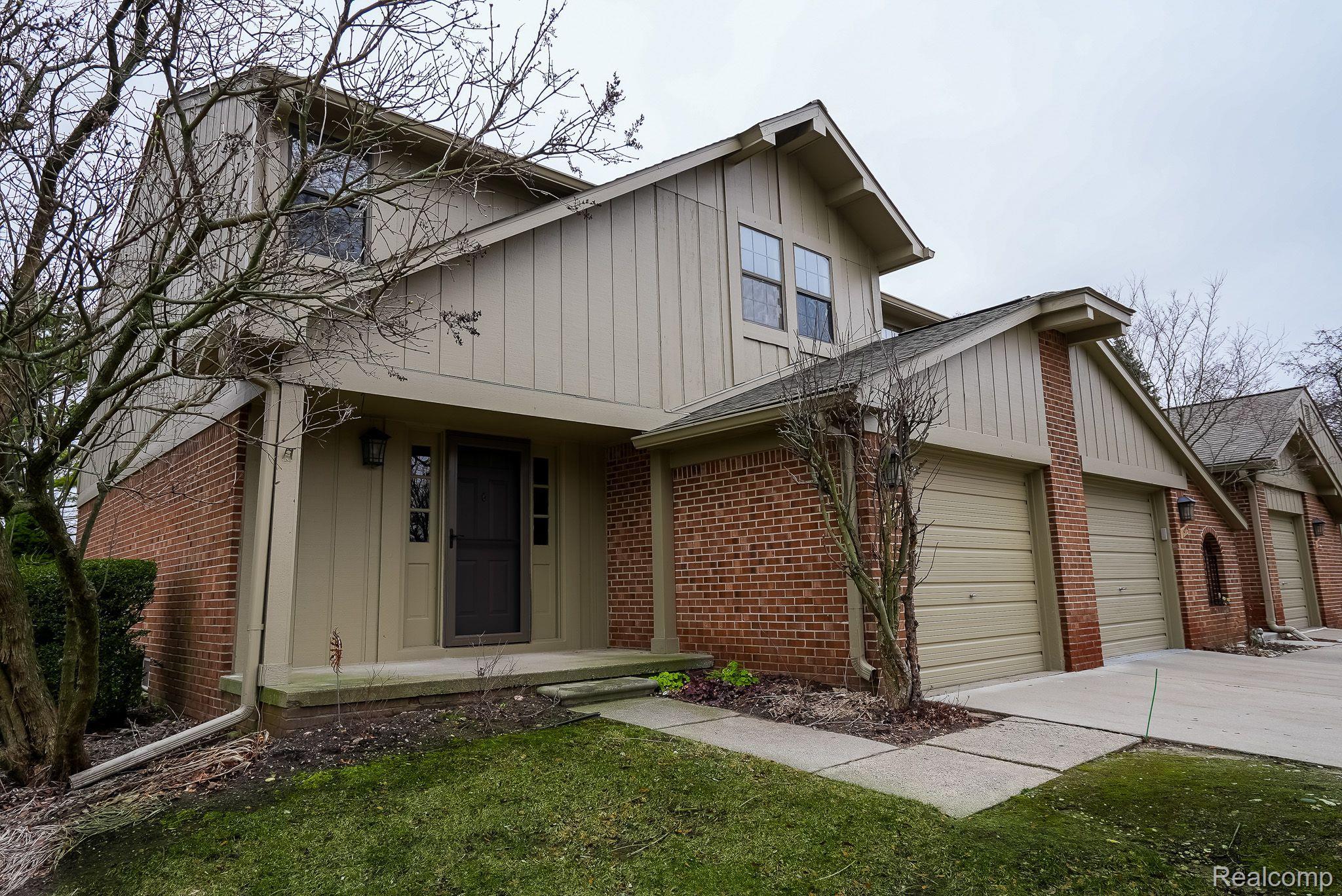 1977 Pondview Court Rochester, MI 48309 - Photo 3 of 67 Gallery Image 3