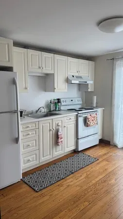 $2,500 | 191 Main Street, Unit G, West Dennis, MA 02670