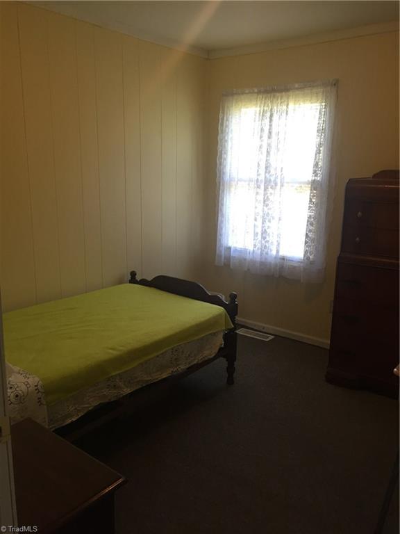 2425 Wright Road Lexington, NC 27292 - Photo 8 of 22 3rd bedroom