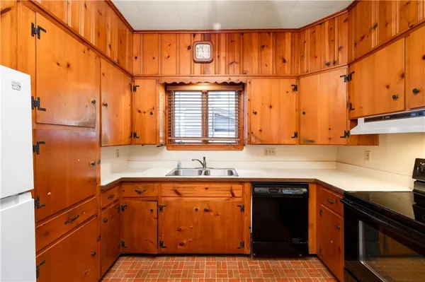 $144,900 | 113 White Avenue, Sharon, PA 16146