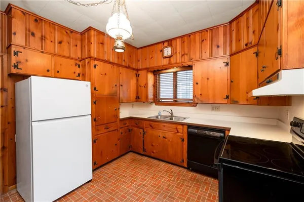 $144,900 | 113 White Avenue, Sharon, PA 16146