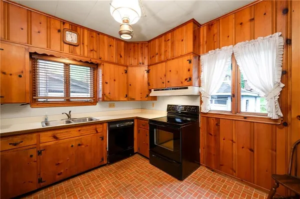 $144,900 | 113 White Avenue, Sharon, PA 16146