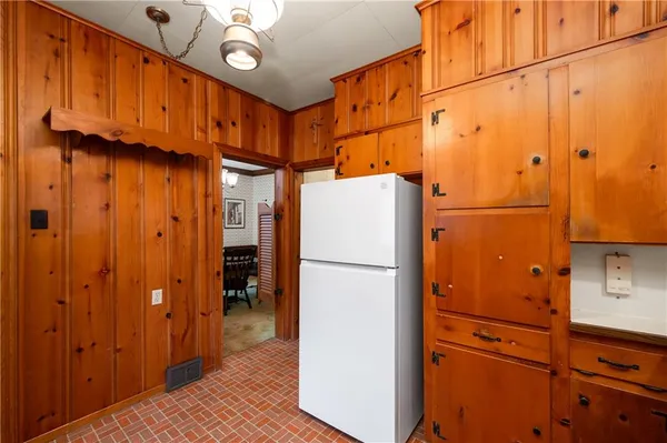 $144,900 | 113 White Avenue, Sharon, PA 16146