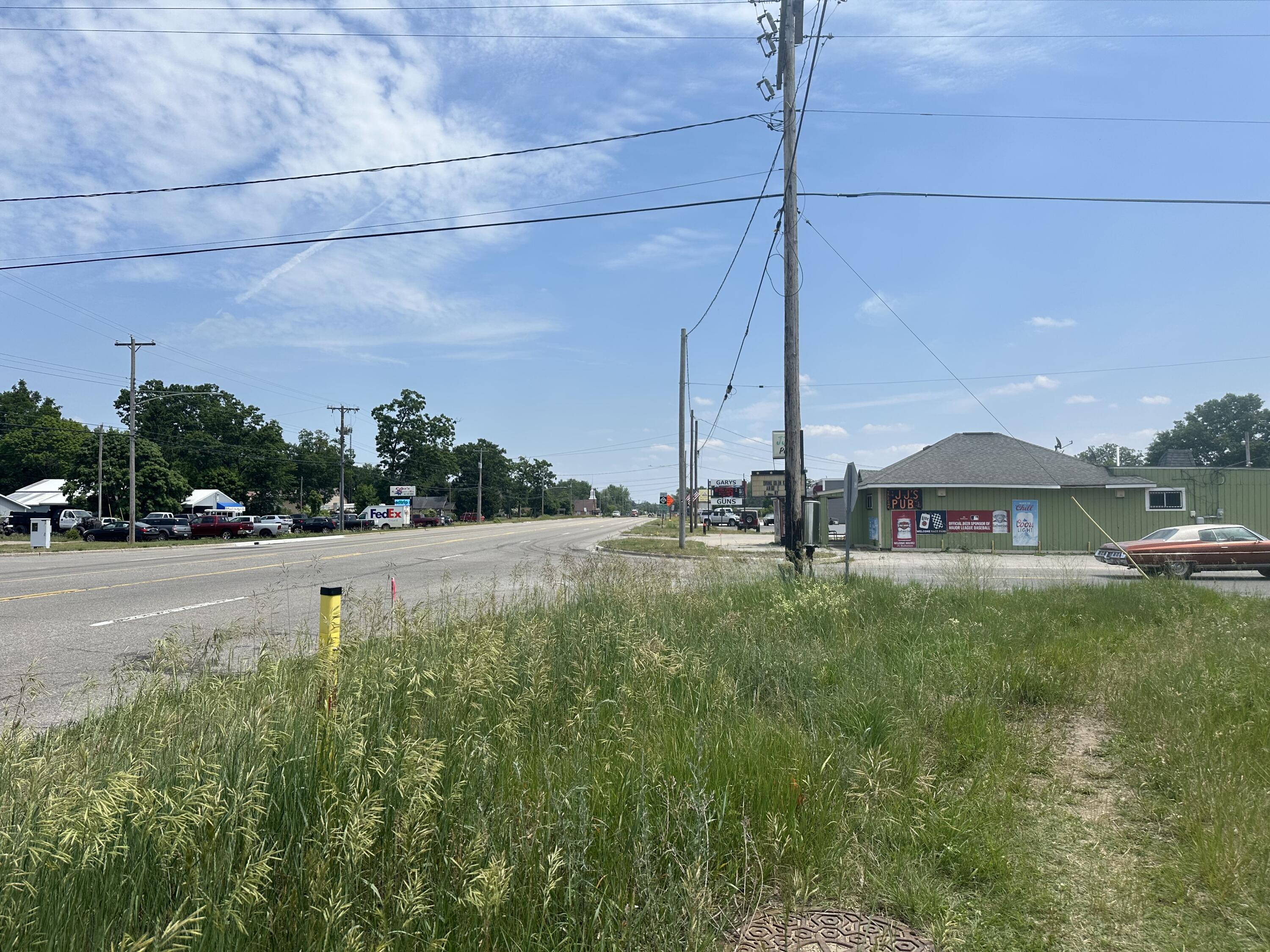 1035 Brooks Road South Muskegon, MI 49442 - Photo 6 of 7 Photo Jun 16 2025, 1 44 42 PM