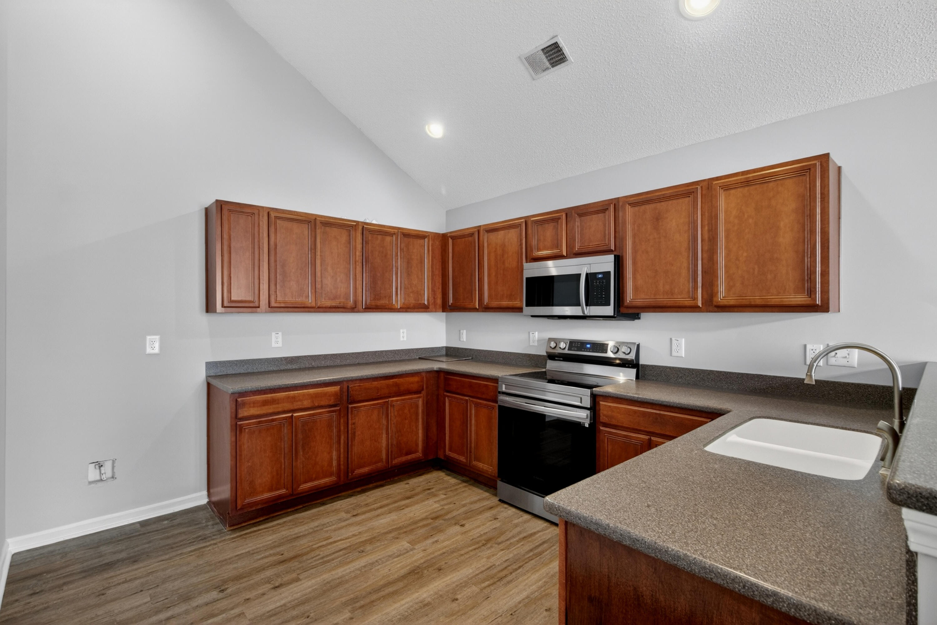 1238 River Rock Road Hanahan, SC 29410 - Photo 17 of 36 17_17