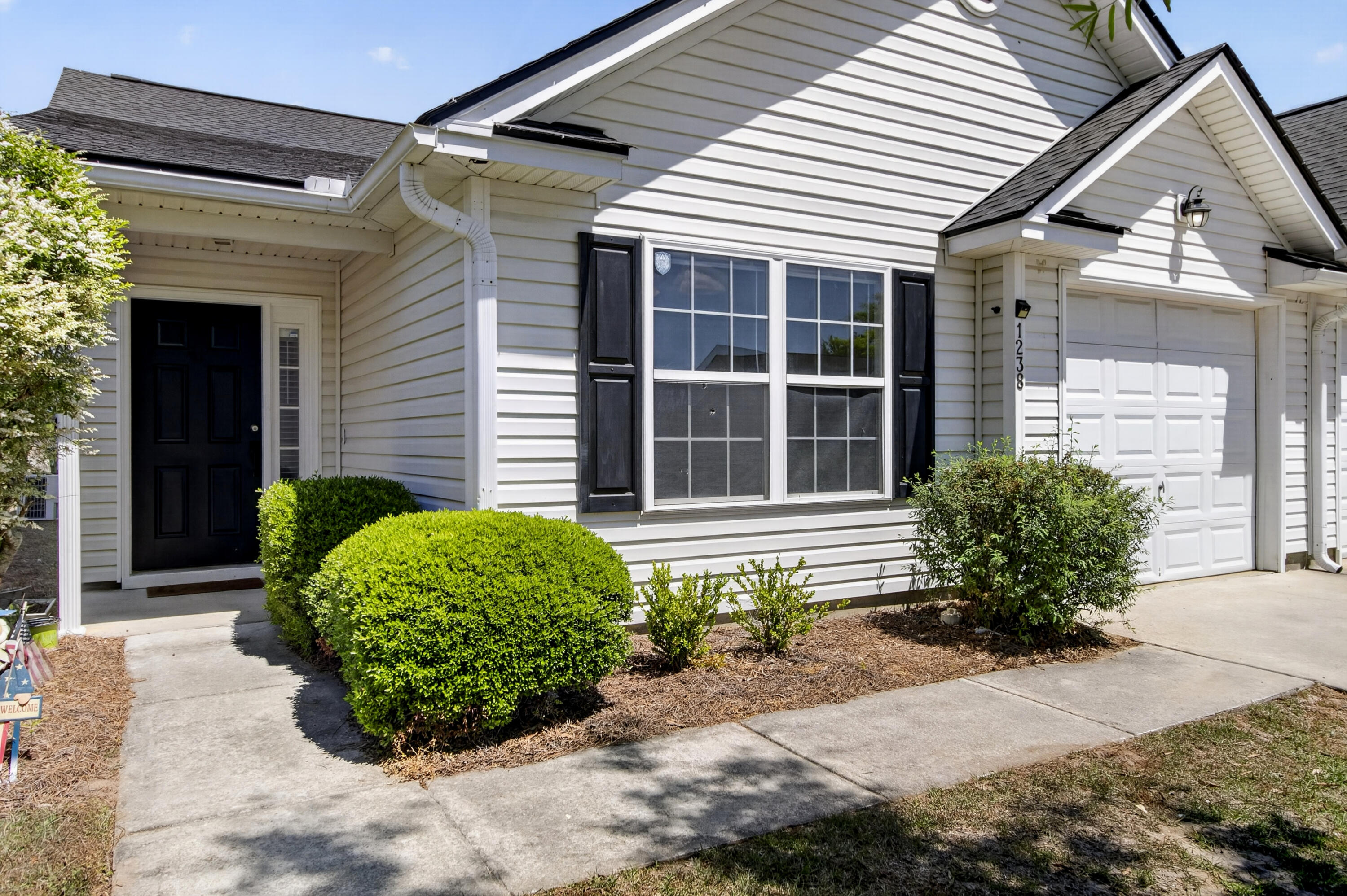 1238 River Rock Road Hanahan, SC 29410 - Photo 6 of 36 06_6