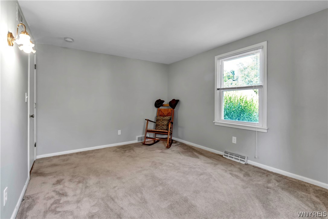 4367 Barton Road Clarence, NY 14031 - Photo 26 of 39