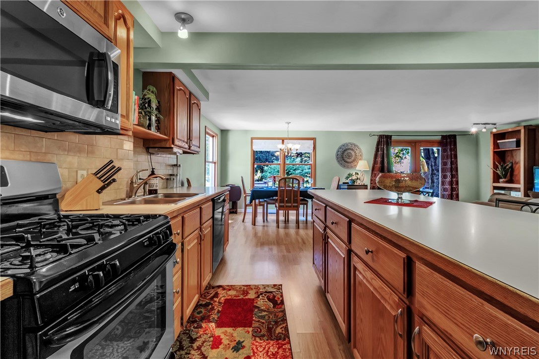 4367 Barton Road Clarence, NY 14031 - Photo 3 of 39