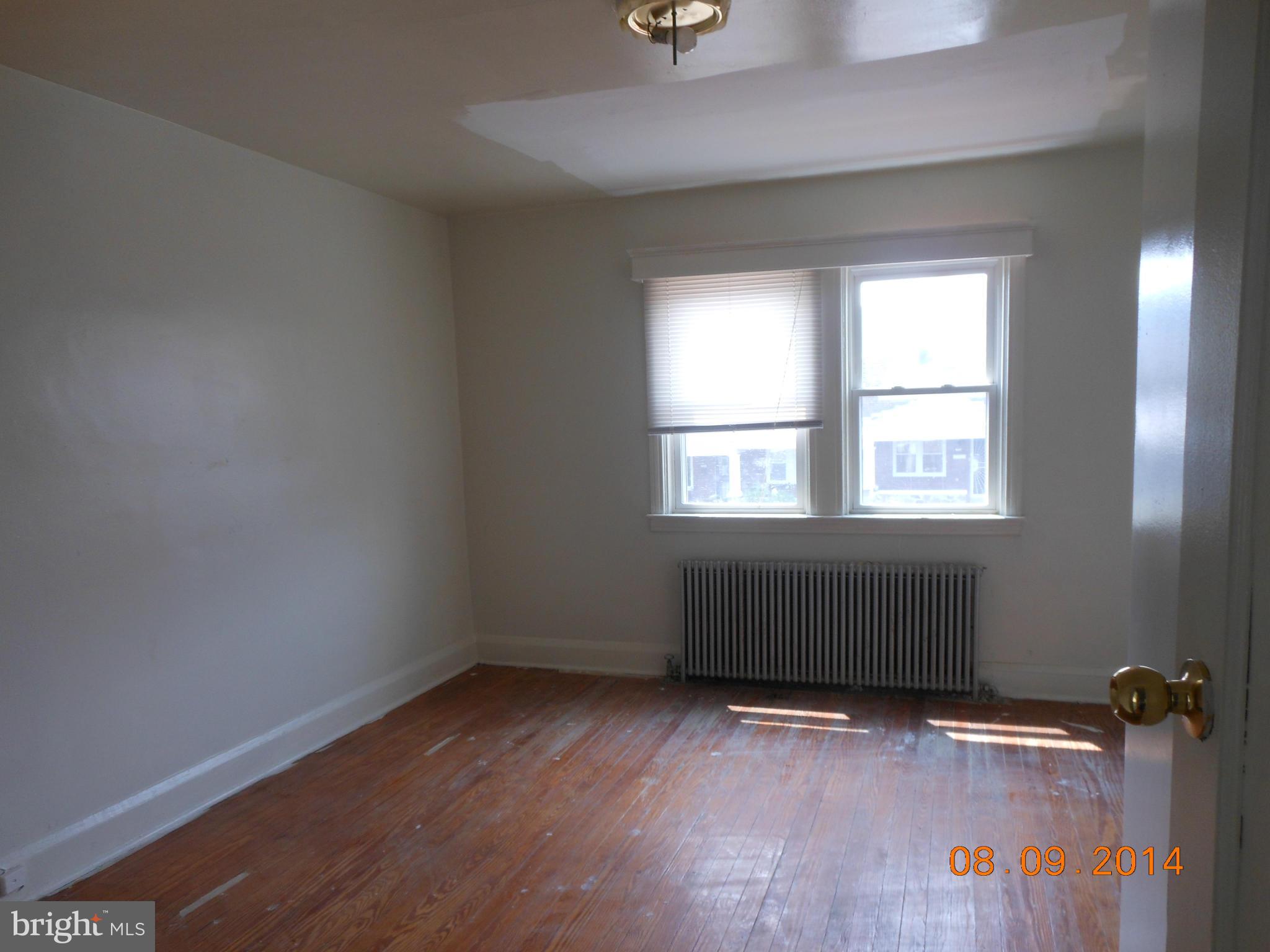 4006 Woodridge Road Baltimore, MD 21229 - Photo 5 of 7 Bedroom