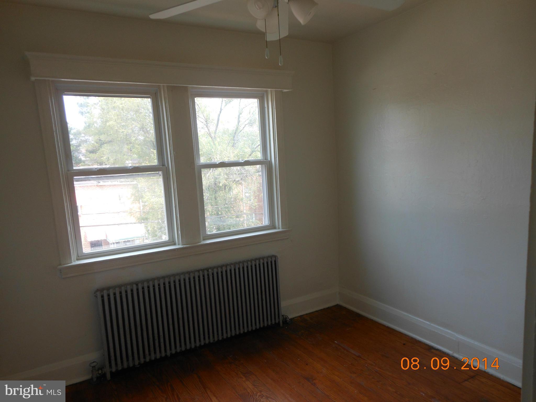 4006 Woodridge Road Baltimore, MD 21229 - Photo 6 of 7 Bedroom