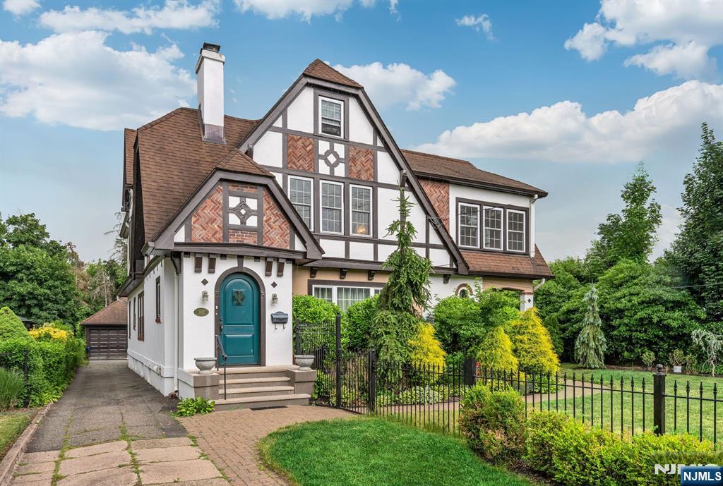 103 North Walnut Street Ridgewood, NJ 07450 - Photo 1 of 20