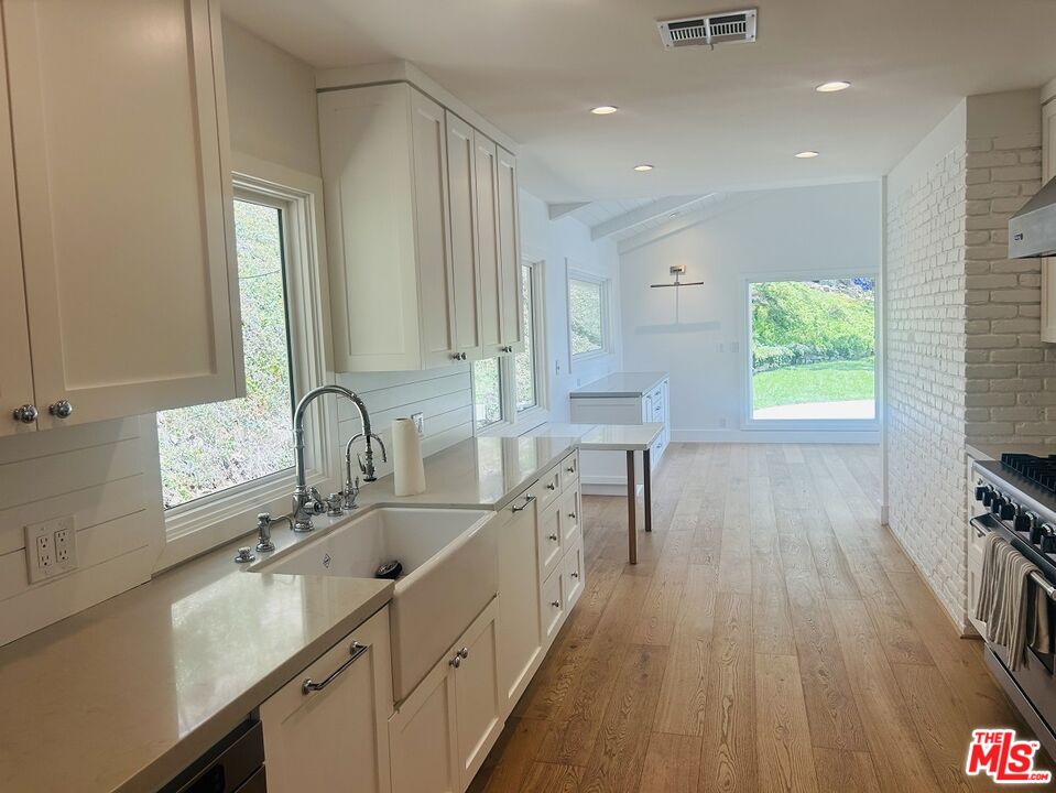 20645 Seaboard Road Malibu, CA 90265 - Photo 6 of 17