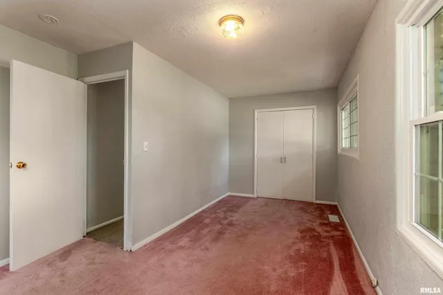 $165,000 | 1206 West Goodall Street, Marion, IL 62959