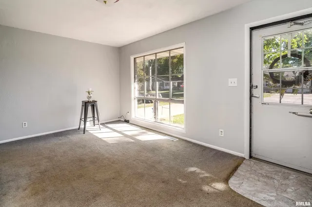 $165,000 | 1206 West Goodall Street, Marion, IL 62959