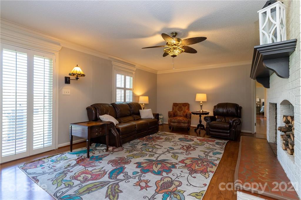 309 North Roxford Road Kings Mountain, NC 28086 - Photo 11 of 29 Gallery Image 11
