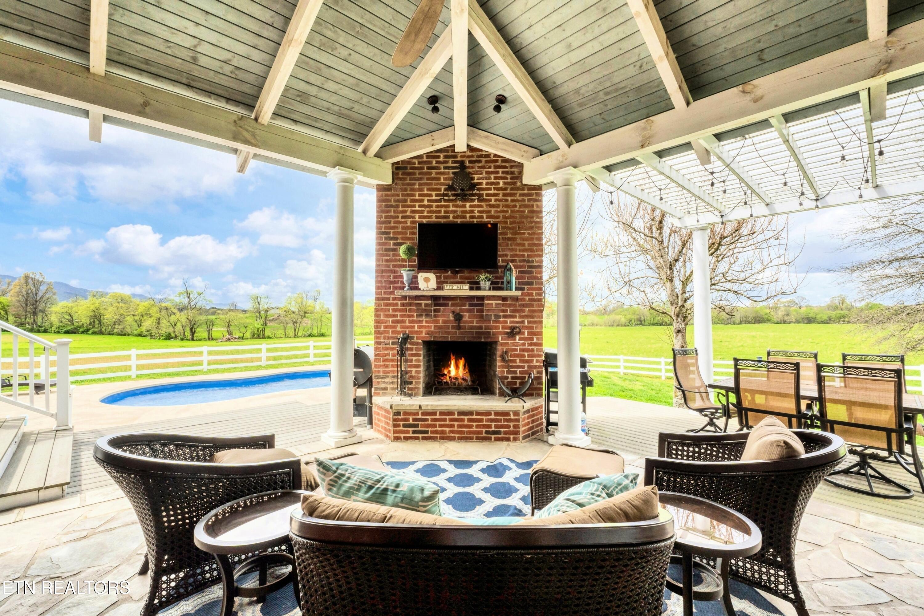 951 Ellejoy Road Seymour, TN 37865 - Photo 4 of 60 OUTDOOR LIVING