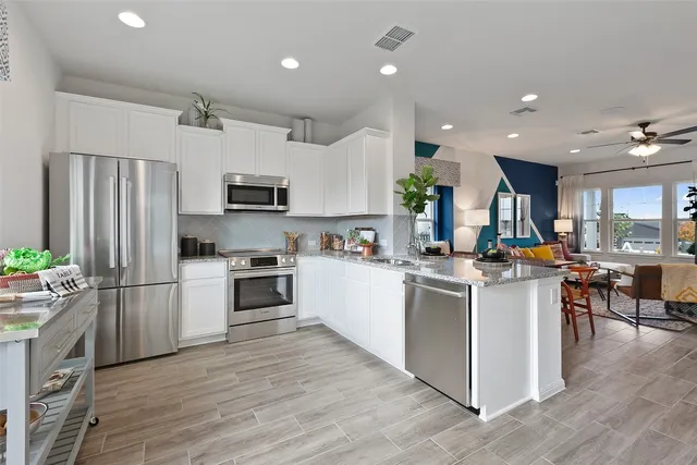 $349,900 | 16701 Radiant Drive, Manor, TX 78653