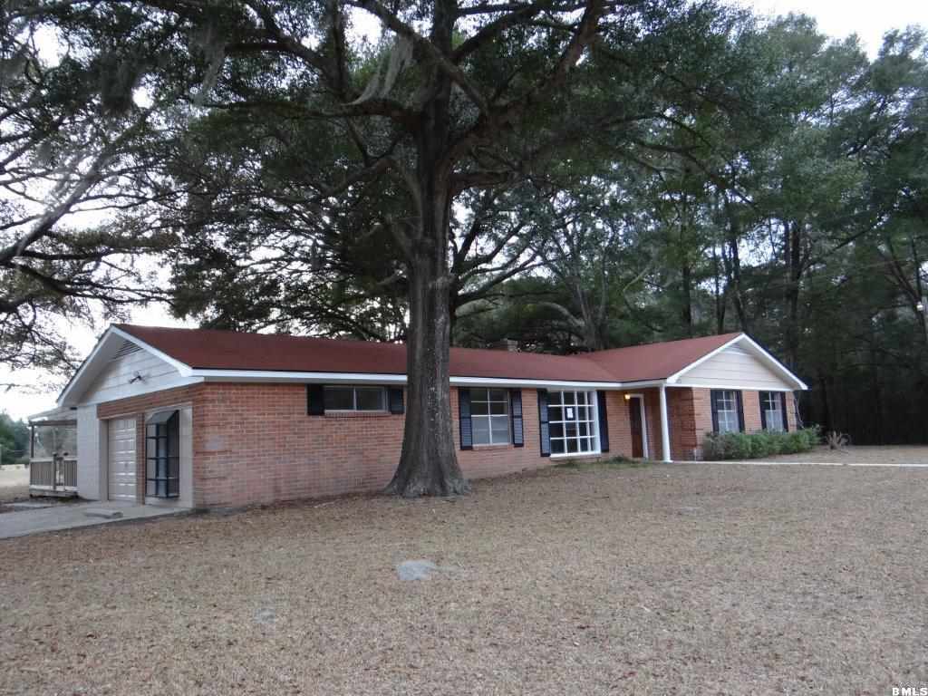 173 Brickyard Point Road South Beaufort, SC 29907 - Photo 1 of 28 Primary Photo