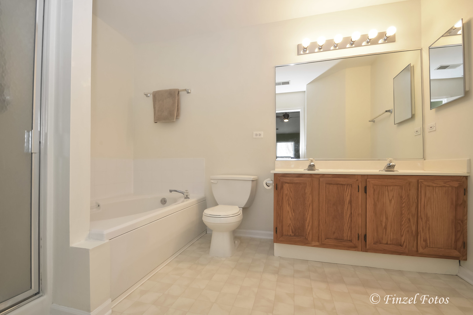 1029 Horizon Ridge Lake In The Hills, IL 60156 - Photo 8 of 16