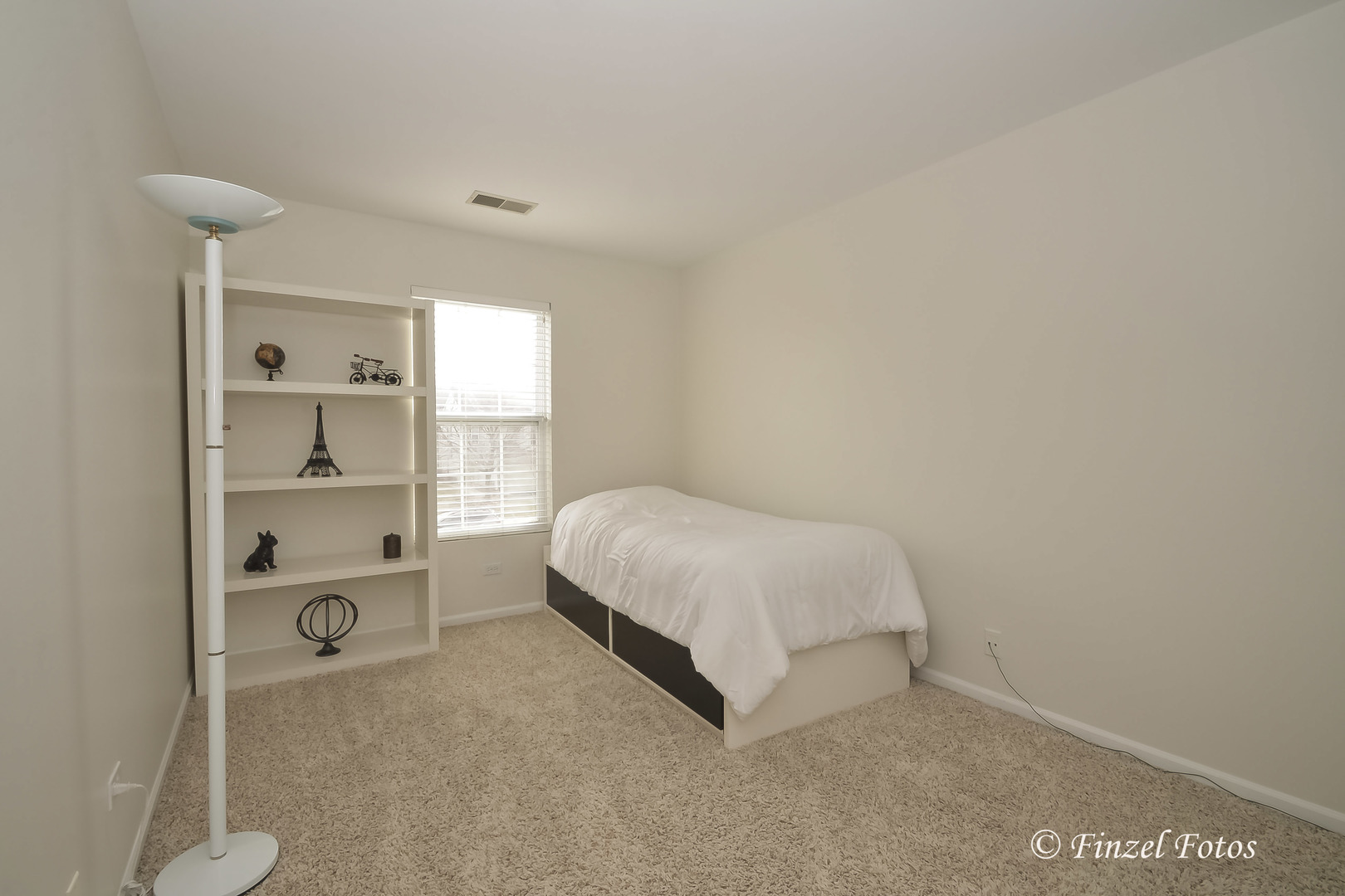 1029 Horizon Ridge Lake In The Hills, IL 60156 - Photo 9 of 16