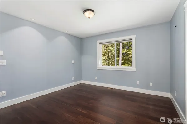 $3,950 | 17730 164th Avenue Northeast, Woodinville, WA 98072