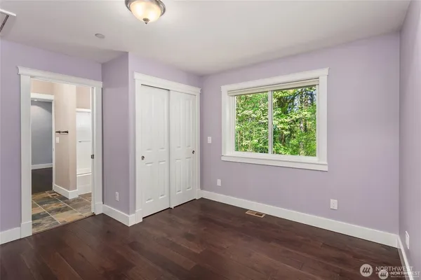 $3,950 | 17730 164th Avenue Northeast, Woodinville, WA 98072