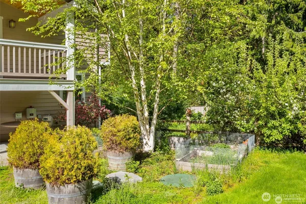 $3,950 | 17730 164th Avenue Northeast, Woodinville, WA 98072