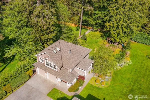 $3,950 | 17730 164th Avenue Northeast, Woodinville, WA 98072