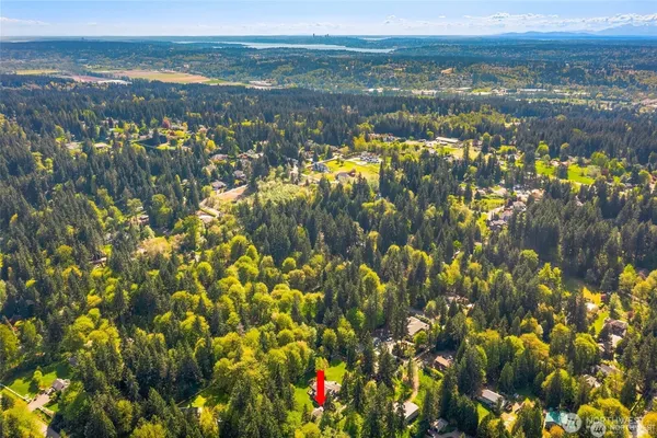 $3,950 | 17730 164th Avenue Northeast, Woodinville, WA 98072