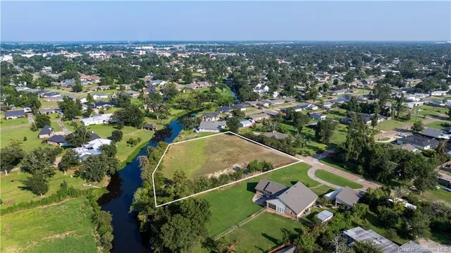 $284,900 | 624 Cricket Street, Lake Charles, LA 70605