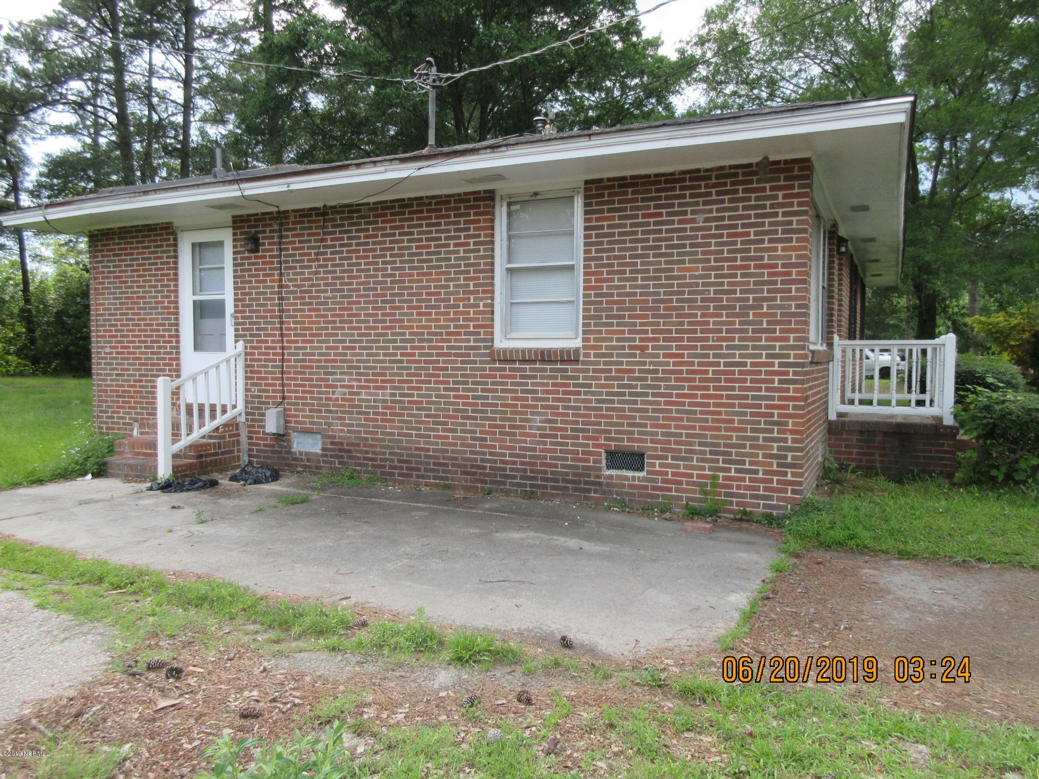 4216 Kent Road Wilson, NC 27893 - Photo 20 of 22 KENT AND LINDSAY 020